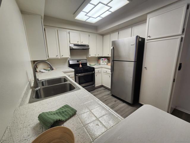 12229 Carmel Vista, San Diego CA: https://media.crmls.org/mediaz/f5eb7e3c-36ac-46b3-8614-41116e1dc834.jpg