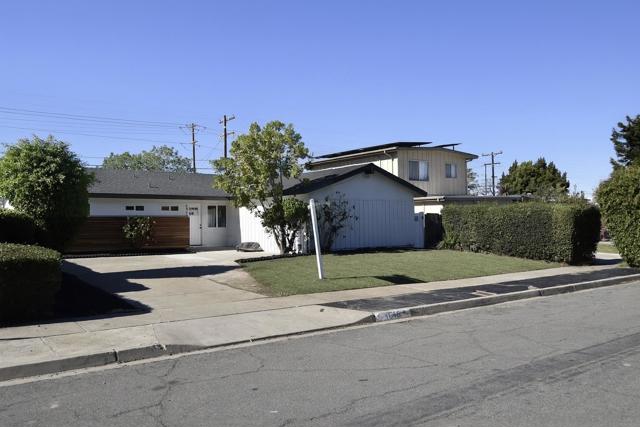 4646 COCONINO WAY, San Diego CA: https://media.crmls.org/mediaz/f5eb8763-4fca-4d0e-95c7-669cfa404ab6.jpg