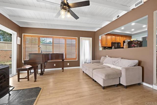 7001 Lemonwood Ln, Lemon Grove CA: https://media.crmls.org/mediaz/f5eba7d4-8728-459e-af06-2d8aacac5566.jpg