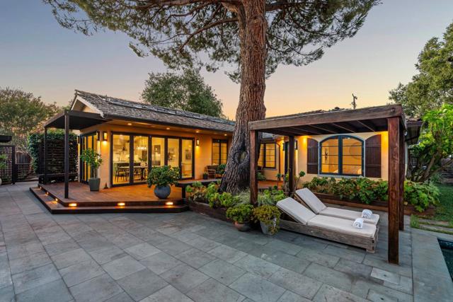 1683 Dalehurst Avenue, Los Altos CA: https://media.crmls.org/mediaz/f5ebfc59-0910-4692-992a-3e46f593ee54.jpg