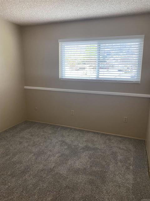 Image 11 of 22 For 1149 Emerald Avenue