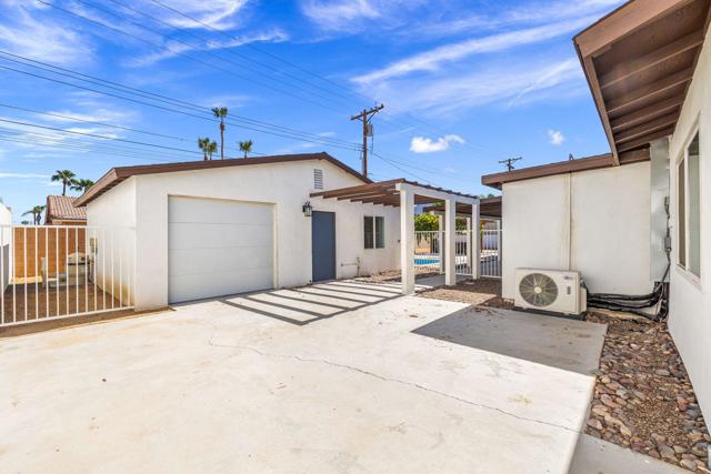 Image 22 of 76 For 51480 Avenida Obregon  B