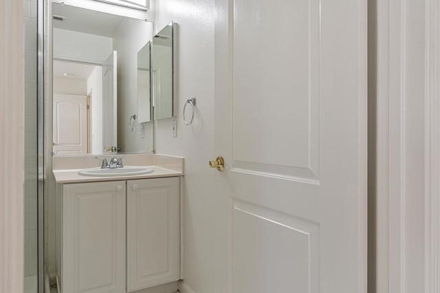 2561 Park Boulevard, Palo Alto CA: https://media.crmls.org/mediaz/f5ed8a1a-1d31-4311-aab8-98f0b7793022.jpg