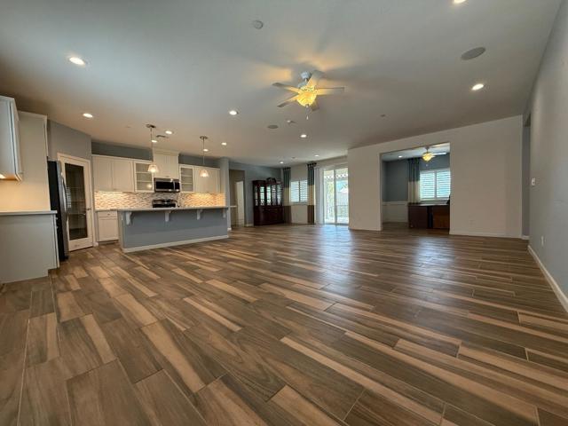 830 Auction Street, Los Banos CA: https://media.crmls.org/mediaz/f5ee0997-3de2-4bfe-ad1a-8276f53d466f.jpg
