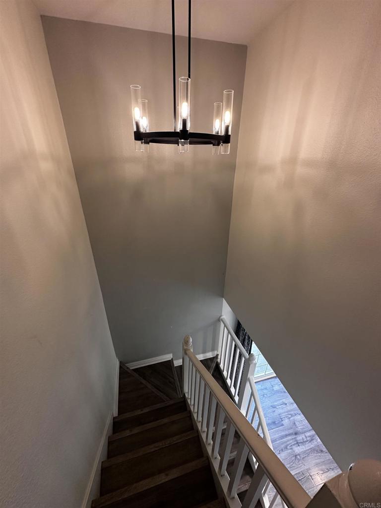 https://media.crmls.org/mediaz/f5efc18c-cc5d-4fbd-b127-b3a013e3a962.jpg?preset=X-Large