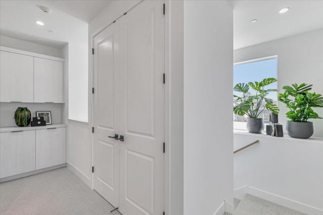 1029 Sinopia Terrace, San Ramon CA: https://media.crmls.org/mediaz/f5efe2ff-6db7-48f0-9aa0-6bbc99e9080f.jpg