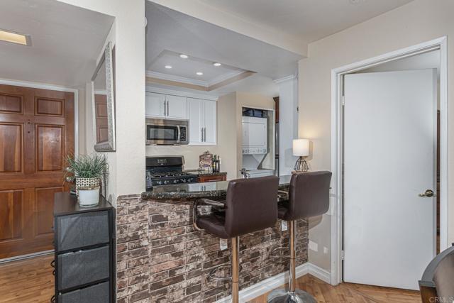 Detail Gallery Image 5 of 36 For 2946 Alanwood Ct, Spring Valley,  CA 91978 - 2 Beds | 2 Baths