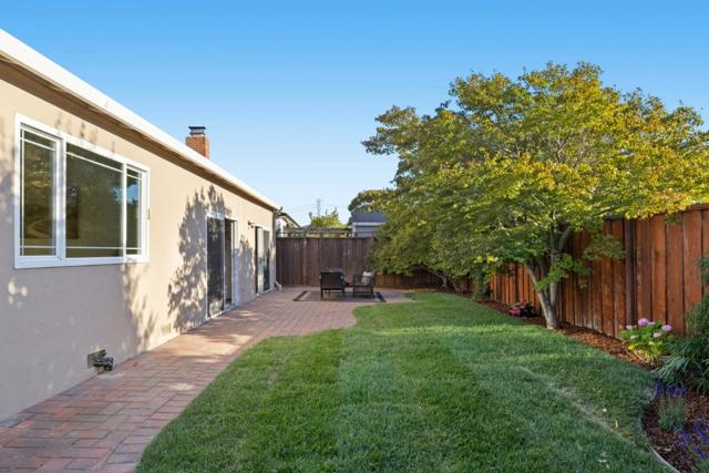 626 Harvester Drive, Foster City CA: https://media.crmls.org/mediaz/f5f19be0-d19a-4036-8d2d-6bc0becb593b.jpg