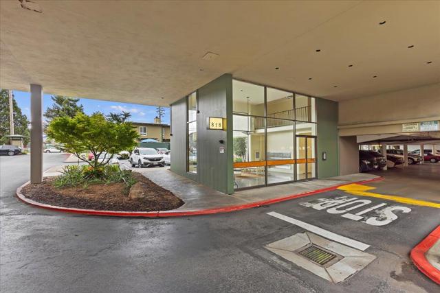 818 N Delaware Street, San Mateo CA: https://media.crmls.org/mediaz/f5f1eae9-ffe8-4d75-8623-a174407eaf64.jpg