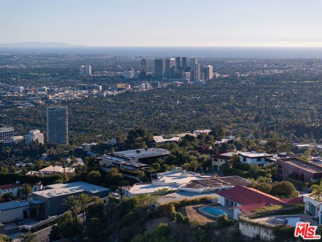 9323 Nightingale Drive, Los Angeles CA: https://media.crmls.org/mediaz/f5f244b7-1ddb-4ed1-9668-d9a497b479ff.jpg