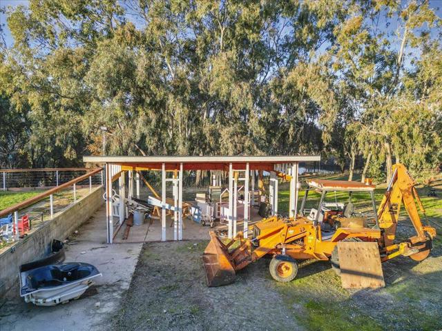 9350 Bond Road, Elk Grove CA: https://media.crmls.org/mediaz/f5f337ee-c3b0-4ba2-a3d2-9af00d310caa.jpg