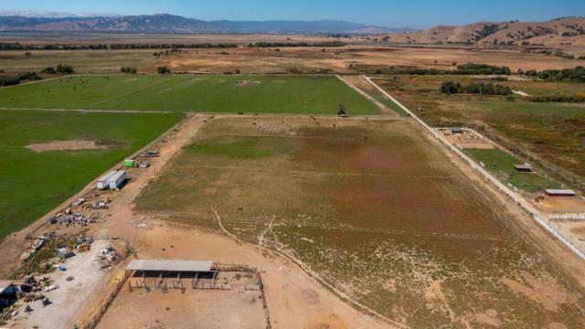8440 Lovers Lane, Hollister CA: https://media.crmls.org/mediaz/f5f41b93-6164-446f-bebd-d7ac879bc6b8.jpg