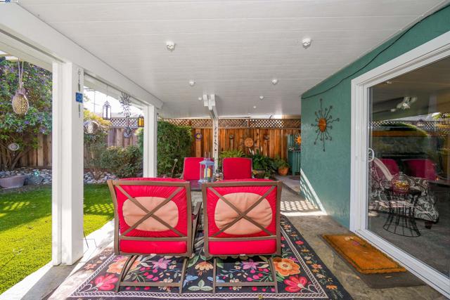 2472 Bradford Ave, Hayward CA: https://media.crmls.org/mediaz/f5f44801-ad95-4749-b80c-4d6ec0bc63a5.jpg