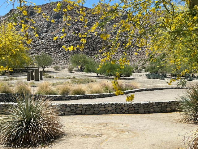 82501 65th Avenue, Thermal CA: https://media.crmls.org/mediaz/f5f44904-8412-4535-86f8-8122f660cb9d.jpg