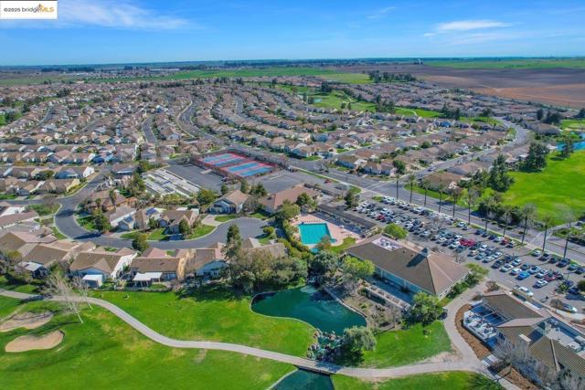 517 Marianna PL, Rio Vista CA: https://media.crmls.org/mediaz/f5f4533b-9145-4049-a4d7-b90f234c4392.jpg