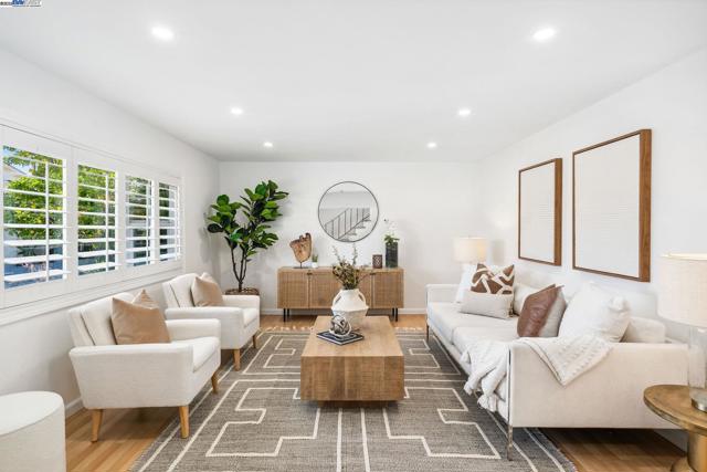 7299 Elba Ct, Dublin CA: https://media.crmls.org/mediaz/f5f46b2f-6e56-468a-bdb7-a542722a14c1.jpg