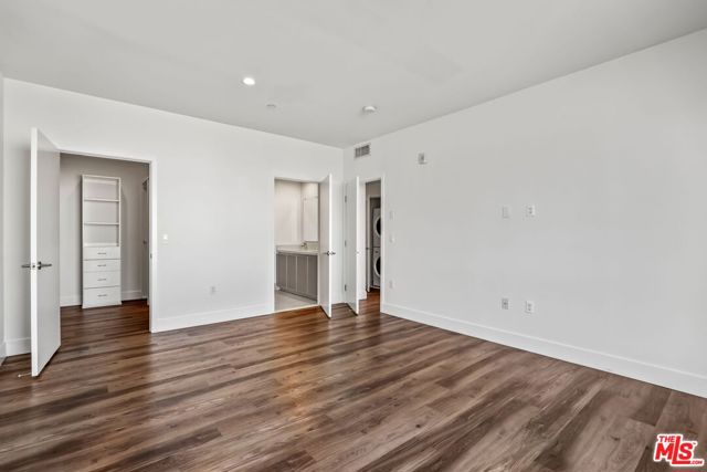 850 Wilcox, Los Angeles CA: https://media.crmls.org/mediaz/f5f477e8-4695-4197-815d-bba50a6b69fb.jpg