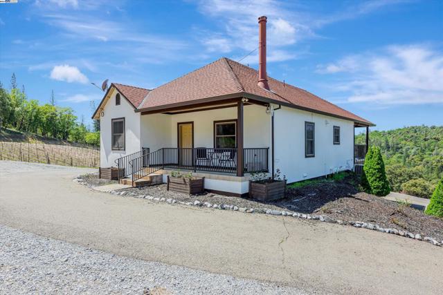 Details for 6148 Happy Valley Rd, Somerset, CA 95684