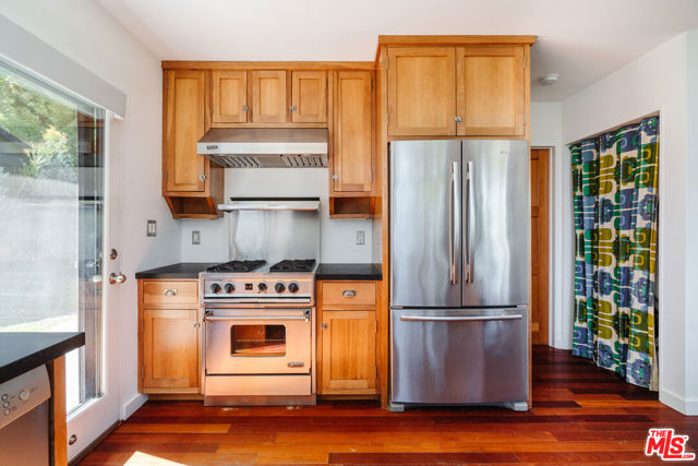 2300 Baxter Street, Los Angeles CA: https://media.crmls.org/mediaz/f5f5115e-34d8-4585-ac6d-ff9c358a0ffb.jpg