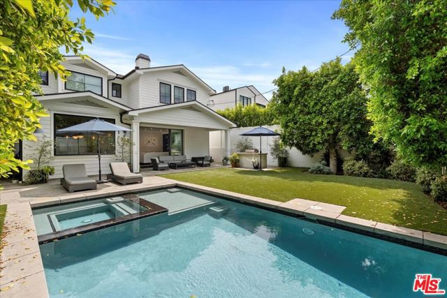 4105 Bellingham Avenue, Studio City CA: https://media.crmls.org/mediaz/f5f5f2a6-d11d-4774-af10-128adeb62257.jpg
