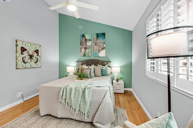 480 N Winchester Blvd, Santa Clara CA: https://media.crmls.org/mediaz/f5f5f6a5-4532-4176-81ac-0702fe9cafb4.jpg