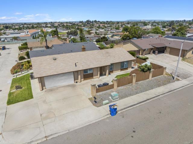 Detail Gallery Image 1 of 18 For 1382 Tobias Dr, Chula Vista,  CA 91911 - 3 Beds | 3 Baths