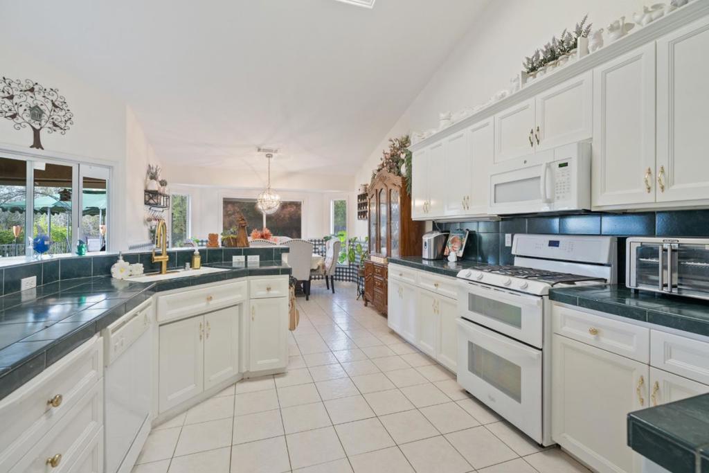 F5F7B7D1 5B19 44A0 B032 D6Bc92D98983 2920 Aspen Glow Lane, Redding, Ca 96001 &Lt;Span Style='BackgroundColor:transparent;Padding:0Px;'&Gt; &Lt;Small&Gt; &Lt;I&Gt; &Lt;/I&Gt; &Lt;/Small&Gt;&Lt;/Span&Gt;