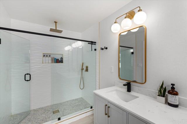 Detail Gallery Image 23 of 40 For 725 Cathy Ln, Cardiff By The Sea,  CA 92007 - 4 Beds | 2/1 Baths