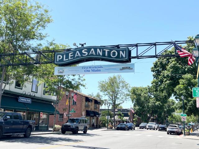124 Barias Place, Pleasanton CA: https://media.crmls.org/mediaz/f5f81a38-a670-4913-9793-fe5172dc47af.jpg