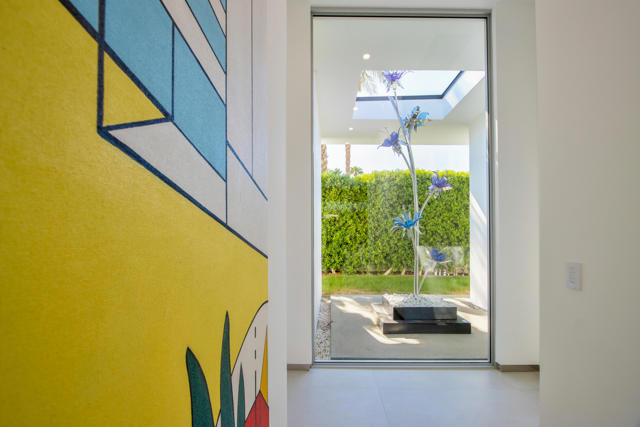 1 Makena Lane, Rancho Mirage CA: https://media.crmls.org/mediaz/f5f8299d-7e0a-4b92-a544-b1d722b4979b.jpg