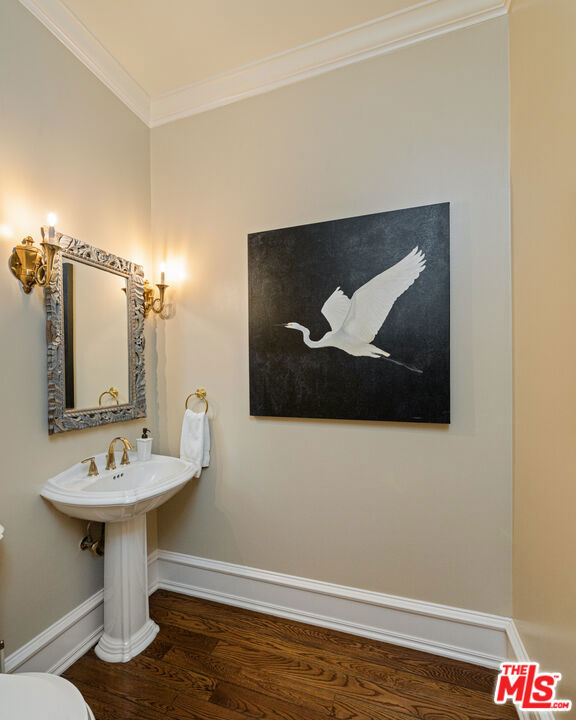 5404 Topeka Drive, Tarzana CA: https://media.crmls.org/mediaz/f5f8a540-658e-4dc7-acb1-8c2cdf0cb87c.jpg
