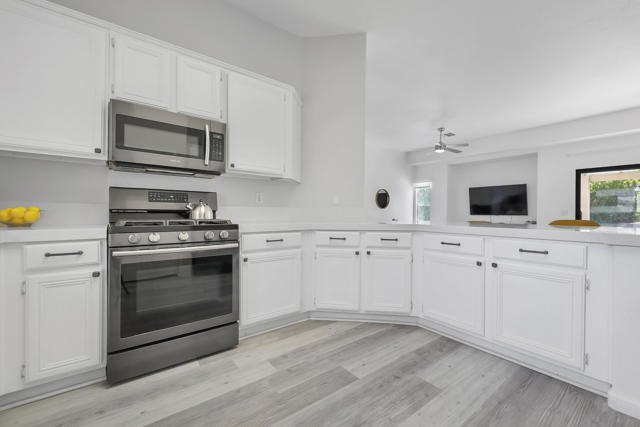 68073 Madrid Road, Cathedral City CA: https://media.crmls.org/mediaz/f5f97396-0512-403f-bda2-f348d98ebdc8.jpg