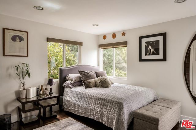 11372 Brill Drive, Studio City CA: https://media.crmls.org/mediaz/f5f99439-aa49-4cae-b794-552ee5ff2a62.jpg