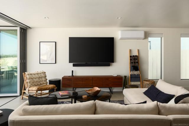 2841 Bayside Walk, San Diego CA: https://media.crmls.org/mediaz/f5fa0acf-9f8d-4ffc-a31c-ec97836fe9d5.jpg