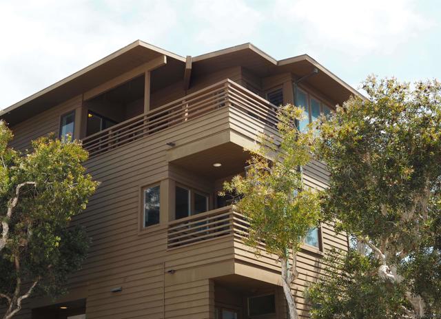 350 Prospect St, La Jolla CA: https://media.crmls.org/mediaz/f5fab564-8a17-464e-84fa-3c045658ae78.jpg