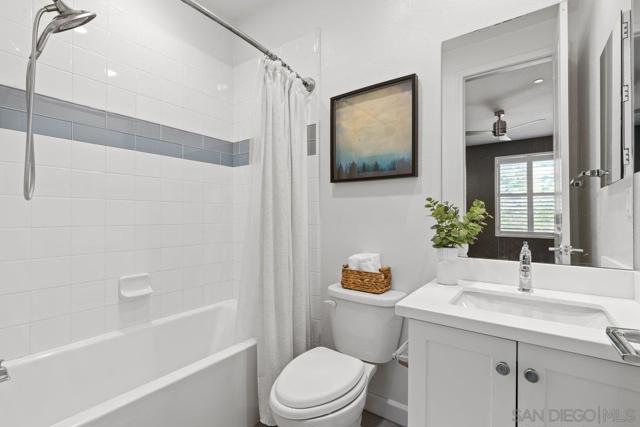 1217 Stockton Pl, Escondido CA: https://media.crmls.org/mediaz/f5fad4f3-63c7-4b86-9d1d-f8c30c8132d4.jpg