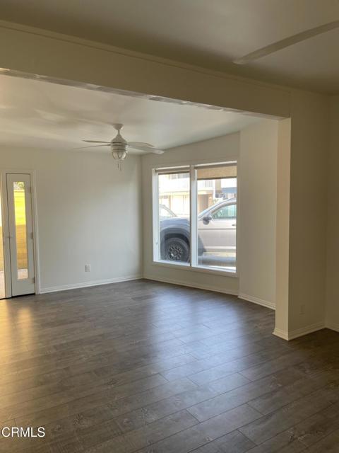 Detail Gallery Image 4 of 11 For 1144 Cornwall Ln, Ventura,  CA 93001 - 2 Beds | 2 Baths