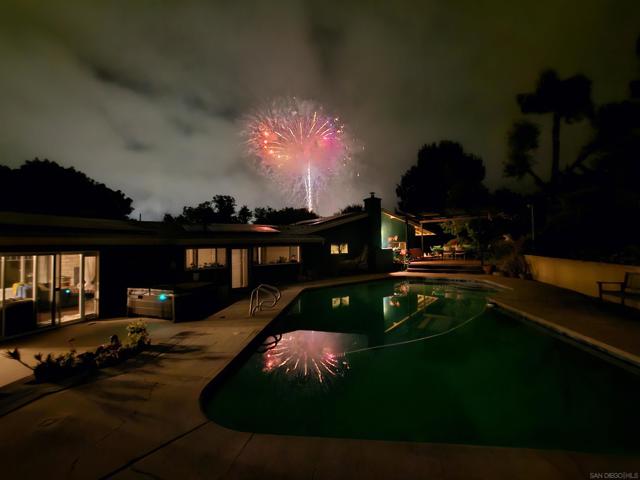 1131 Vale Terrace Dr, Vista CA: https://media.crmls.org/mediaz/f5fc16b1-8eb2-4857-94e0-6e260f687831.jpg