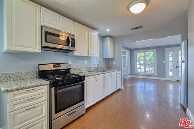 512 East Tujunga Avenue photo 7