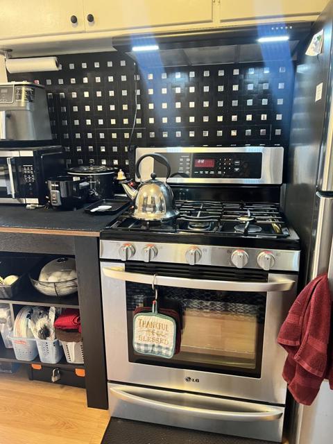 980 Princess Anne Drive, San Jose CA: https://media.crmls.org/mediaz/f5fe9dd4-159a-410c-a8b2-a015054b6a14.jpg
