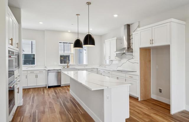 2506 Sage Street, San Mateo CA: https://media.crmls.org/mediaz/f5ff39e4-e66d-4202-a507-59730e1ce220.jpg