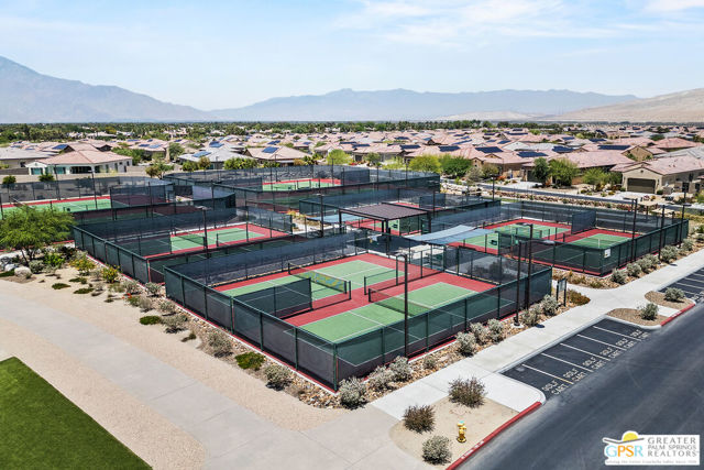 Community pickleball and tennis courts