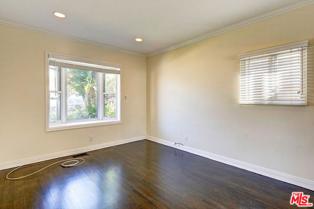 7009 RINDGE Avenue, Playa del Rey CA: https://media.crmls.org/mediaz/f601c9a2-68ab-4f9e-80eb-51eb198c5cdf.jpg
