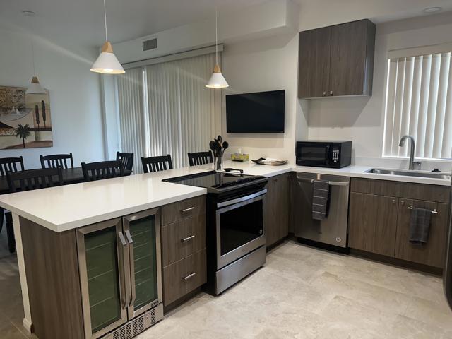 547 Desert West Drive, Rancho Mirage CA: https://media.crmls.org/mediaz/f601f370-119b-4352-bb97-7d9647b024c0.jpg