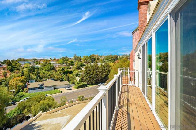 1935 Nautilus St, La Jolla CA: https://media.crmls.org/mediaz/f6030309-5373-4cbc-9186-b3192fe761bd.jpg
