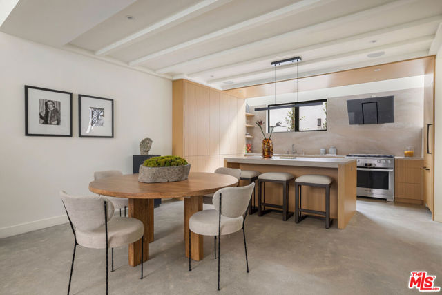 919 1/4 Hilldale Avenue, West Hollywood CA: https://media.crmls.org/mediaz/f6043ca3-1dd4-461f-8d1a-a1eb3523d67c.jpg