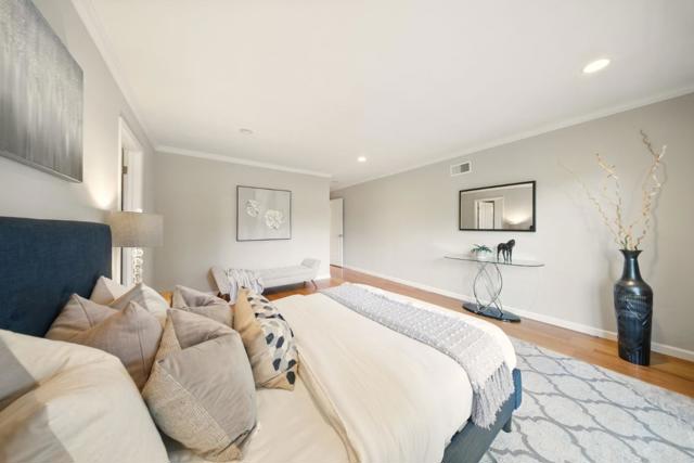 1079 Brighton Place, Mountain View CA: https://media.crmls.org/mediaz/f6061bab-54bc-47b6-8496-071aae2e54cc.jpg