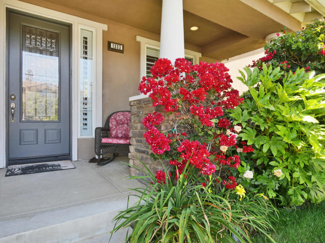 1333 Caspian Way, Oxnard CA: https://media.crmls.org/mediaz/f60623eb-3a13-4a88-845a-d6d3bebcbb77.jpg