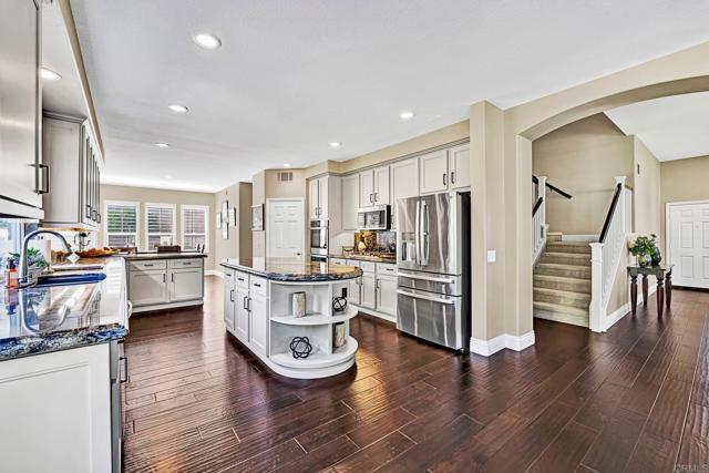 Detail Gallery Image 19 of 54 For 1463 Belmont Park Rd, Oceanside,  CA 92057 - 5 Beds | 3 Baths