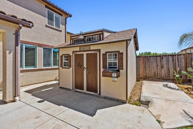 662 Ventura Drive, Soledad CA: https://media.crmls.org/mediaz/f6074d24-7387-4f07-9b37-39405e10fe47.jpg